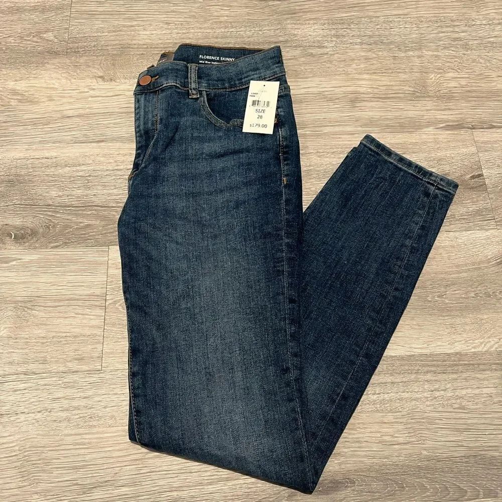 DL1961 Florence Skinny Jeans ~ Midrise Instasculpt Ankle